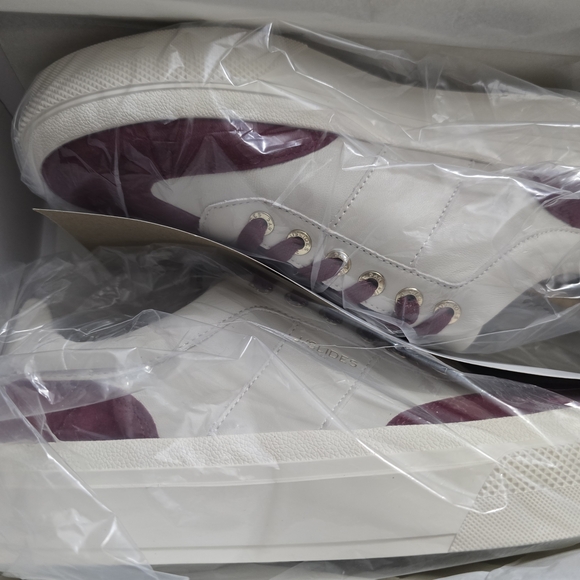 J/SLIDES Maroon and White Casual Sneakers - Picture 10 of 15